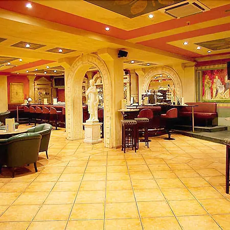 Dorint Marc Aurel & Golf Station touristique 4*